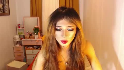 Snapshot of kylene17 chatting on 10.01.25 babyKylene online show from 10.01.25