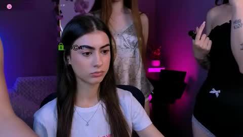 Snapshot of kylie_angel3 chatting on 10.14.25 Kylie loves u online show from 10.14.25