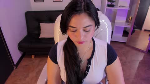 Snapshot of kylie_fire chatting on 01.29.25 kylie online show from 01.29.25