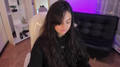 Snapshot of kylie_fire chatting on 03.01.25 kylie online show from 03.01.25