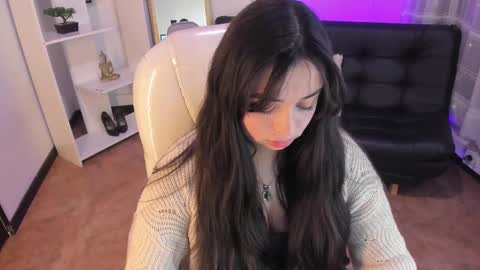 Snapshot of kylie_fire chatting on 03.07.25 kylie online show from 03.07.25