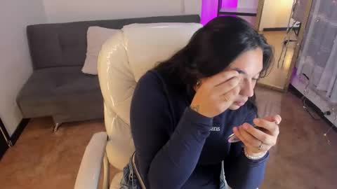 Snapshot of kylie_fire chatting on 02.06.26 kylie online show from 02.06.26