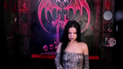 Snapshot of kylie_foxx1 chatting on 07.15.26 submissive demon Please help me to reach 500 thumbs up online show from 07.15.26