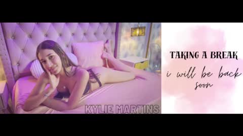 Snapshot of kylie_martins chatting on 01.17.25 Kylie online show from 01.17.25