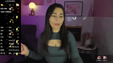 Snapshot of kylie_mellow chatting on 01.11.25 Kylie online show from 01.11.25