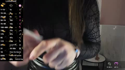 Snapshot of kylie_mellow chatting on 01.25.25 Kylie online show from 01.25.25