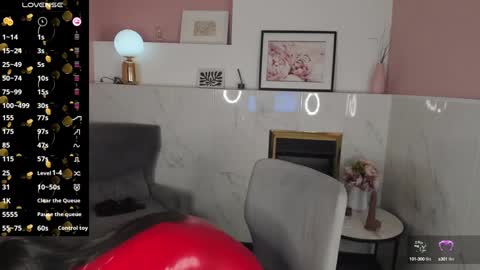 Snapshot of kylie_mellow chatting on 01.25.25 Kylie online show from 01.25.25