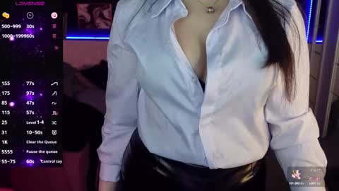 Snapshot of kylie_mellow chatting on 02.28.25 Kylie online show from 02.28.25