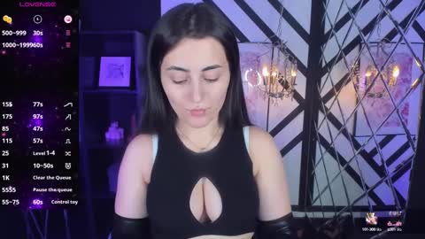 Snapshot of kylie_mellow chatting on 03.01.25 Kylie online show from 03.01.25