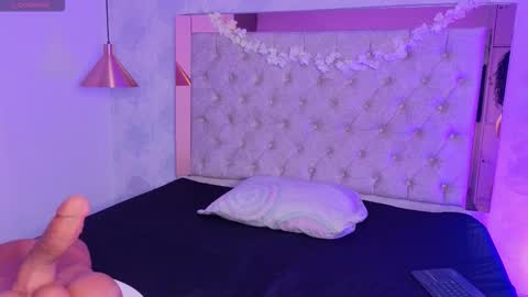  Kylie  online show from 02.15.26