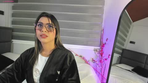 Kylie  online show from 01.28.25