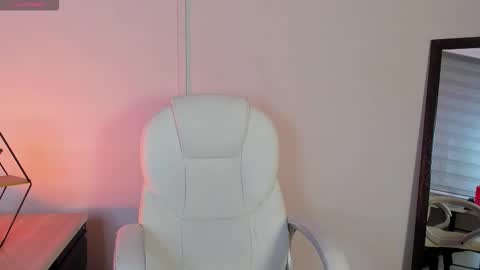 Kylie  online show from 09.16.25