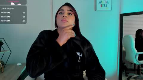 Kylie  online show from 09.24.25
