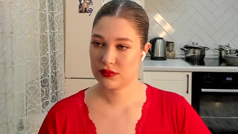 Snapshot of kylieblond chatting on 01.12.25 Din online show from 01.12.25