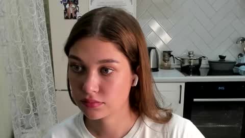 Snapshot of kylieblond chatting on 10.06.25 Din online show from 10.06.25