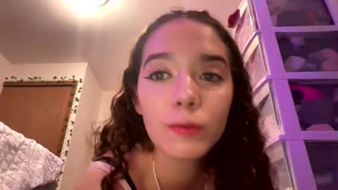 Snapshot of kylieexoxoxo2432 chatting on 02.15.25 Kylie online show from 02.15.25