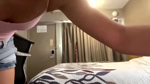 Snapshot of kylieexoxoxo2432 chatting on 09.21.25 Kylie online show from 09.21.25