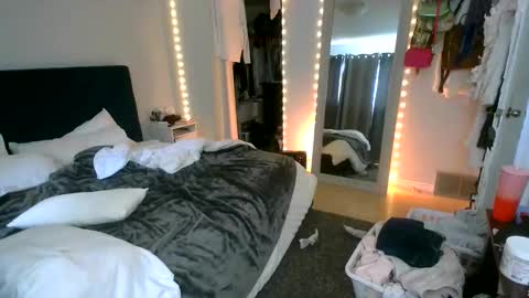 kylie not jenner online show from 04.12.26