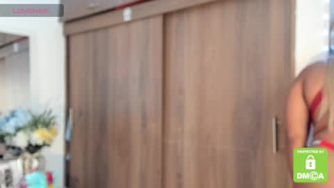 Snapshot of kyliewhiteboobs chatting on 10.03.25 kylie white boobs online show from 10.03.25