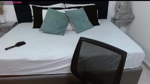 Kylie online show from 10.15.25