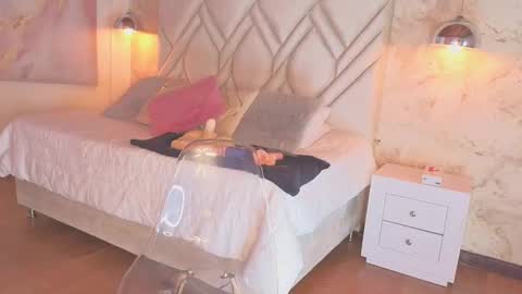 Snapshot of kylle_2050 chatting on 02.09.25 Kyle online show from 02.09.25