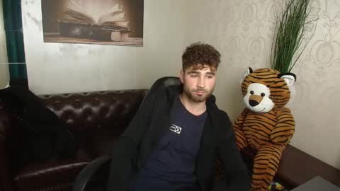 KyloEast online show from 05.04.26