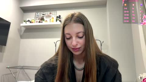 Snapshot of kymberlyrosenlof chatting on 06.03.26 Selena online show from 06.03.26