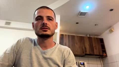 kyravee online show from 10.07.25