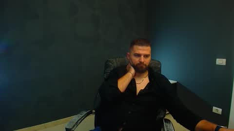 Snapshot of kysononyx chatting on 10.20.25 KysonOnyx online show from 10.20.25