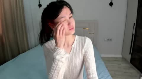 Snapshot of l1l_lola chatting on 05.24.26 Ameli online show from 05.24.26