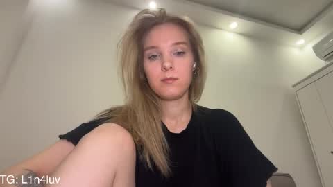 Snapshot of l1n4luv chatting on 05.10.26 lina online show from 05.10.26