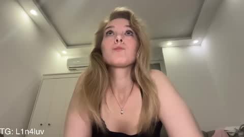 Snapshot of l1n4luv chatting on 05.16.26 lina online show from 05.16.26