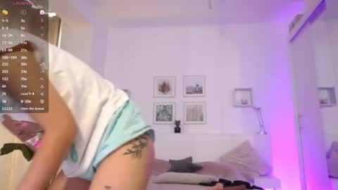 Snapshot of l1ttle_kiki chatting on 07.29.26 Viktoria White online show from 07.29.26