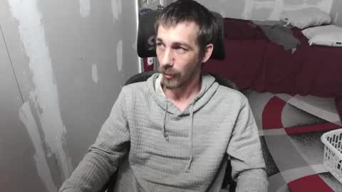 Snapshot of l1v1nth3dr3am chatting on 10.01.25 l1v1nth3dr3am online show from 10.01.25