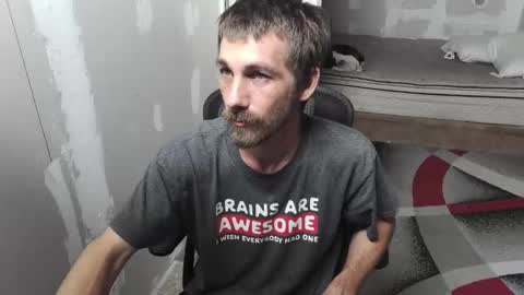 Snapshot of l1v1nth3dr3am chatting on 10.05.25 l1v1nth3dr3am online show from 10.05.25