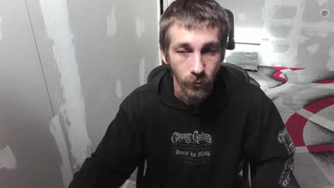 Snapshot of l1v1nth3dr3am chatting on 10.06.25 l1v1nth3dr3am online show from 10.06.25