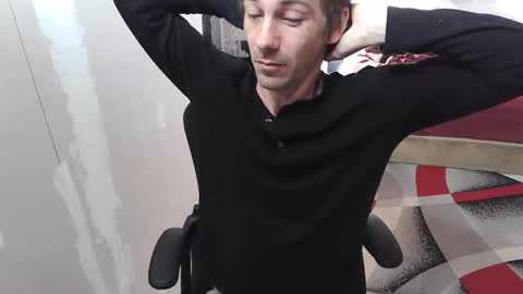 Snapshot of l1v1nth3dr3am chatting on 10.17.25 l1v1nth3dr3am online show from 10.17.25