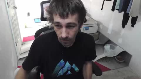 Snapshot of l1v1nth3dr3am chatting on 10.26.25 l1v1nth3dr3am online show from 10.26.25