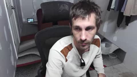 Snapshot of l1v1nth3dr3am chatting on 10.27.25 l1v1nth3dr3am online show from 10.27.25