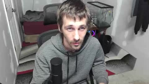 Snapshot of l1v1nth3dr3am chatting on 11.01.25 l1v1nth3dr3am online show from 11.01.25