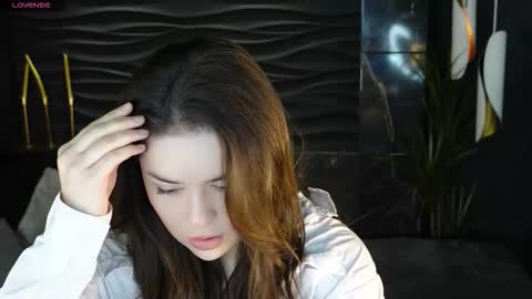 Melanie online show from 11.25.25