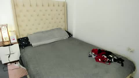 Snapshot of la_vida_lena_ chatting on 02.23.25 la_vida_lena_ online show from 02.23.25