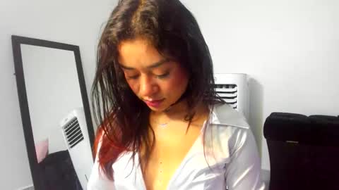 Snapshot of laady_marly chatting on 10.21.25 Marly online show from 10.21.25