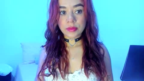 Snapshot of laady_marly chatting on 11.12.25 Marly online show from 11.12.25