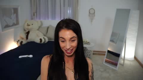 Fanni online show from 01.19.25
