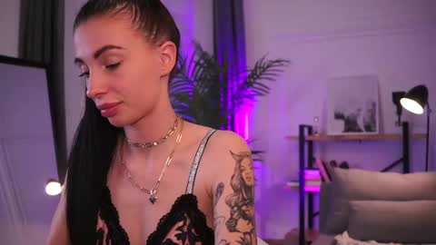 Fanni online show from 01.26.25