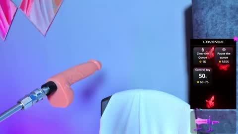 Snapshot of laau_hot1 chatting on 10.08.25 danny online show from 10.08.25