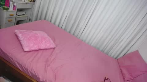 Snapshot of labonita_carla chatting on 02.20.25 CARLA online show from 02.20.25