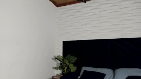 Snapshot of labrinthteasing chatting on 10.02.25 labrinthteasing online show from 10.02.25