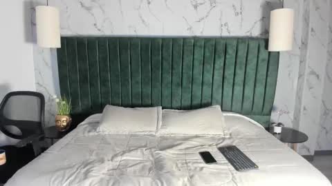 Snapshot of labrinthteasing chatting on 10.03.25 labrinthteasing online show from 10.03.25